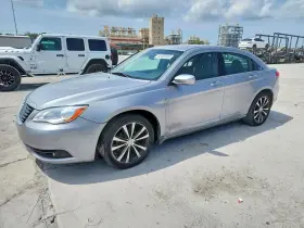 2014 Chrysler 200