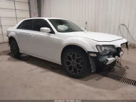 2018 Chrysler 300