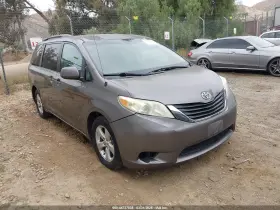 2011 Toyota Sienna