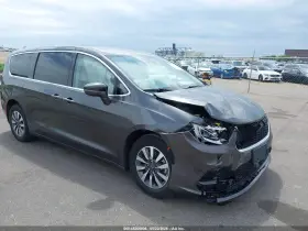 2022 Chrysler Pacifica Hybrid
