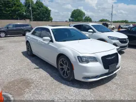 2018 Chrysler 300