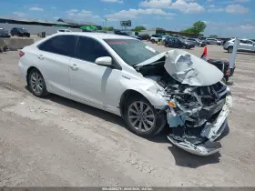 2016 Toyota Camry Hybrid