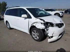 2012 Toyota Sienna