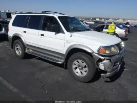 2000 Mitsubishi Montero
