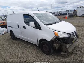 2017 Nissan NV 200