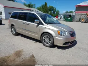 2015 Chrysler Town & Country