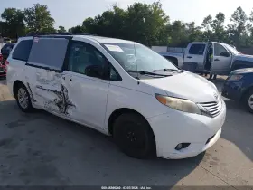 2013 Toyota Sienna