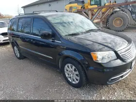 2016 Chrysler Town & Country