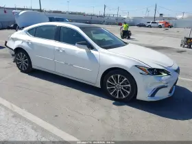 2019 Lexus ES