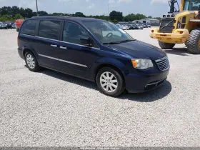 2016 Chrysler Town & Country