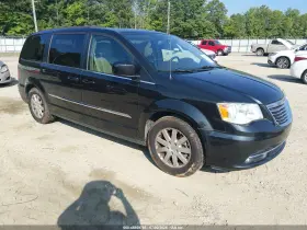 2016 Chrysler Town & Country