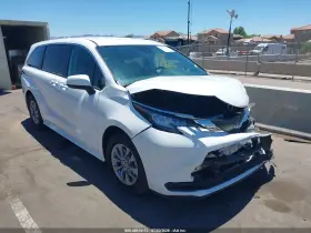 2023 Toyota Sienna Hybrid