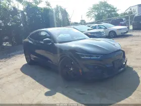 2022 Ford Mustang Mach-E