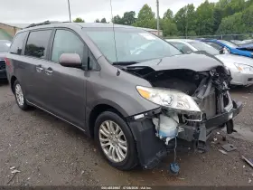 2014 Toyota Sienna