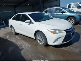 2015 Toyota Camry Hybrid