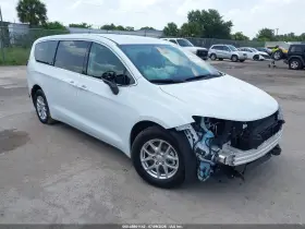 2023 Chrysler Voyager