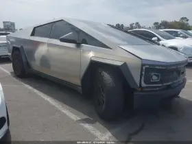 2025 Tesla Cybertruck