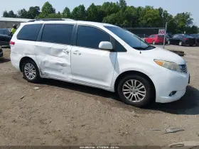 2012 Toyota Sienna