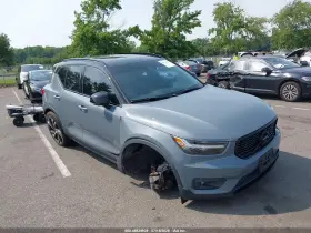 2021 Volvo XC40