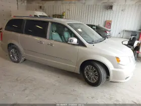 2013 Chrysler Town & Country