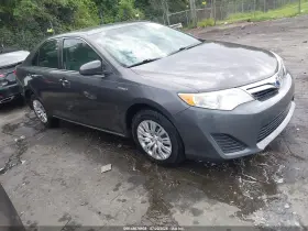 2014 Toyota Camry Hybrid