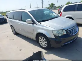 2012 Chrysler Town & Country