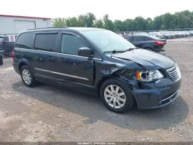2014 Chrysler Town & Country