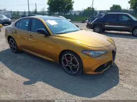 2022 Alfa Romeo Giulia