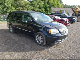 2016 Chrysler Town & Country