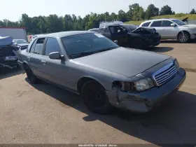 2000 Ford Crown Victoria