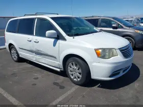 2014 Chrysler Town & Country