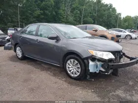 2014 Toyota Camry Hybrid