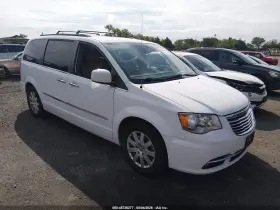 2016 Chrysler Town & Country