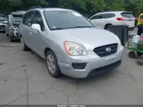 2009 Kia Rondo