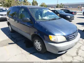 2001 Toyota Sienna