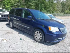 2015 Chrysler Town & Country