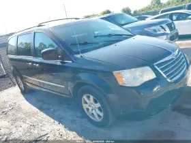 2010 Chrysler Town & Country