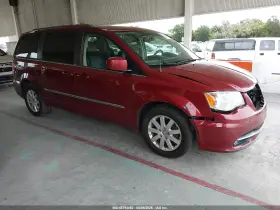 2014 Chrysler Town & Country