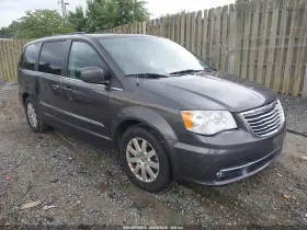 2015 Chrysler Town & Country
