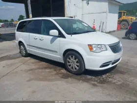 2016 Chrysler Town & Country