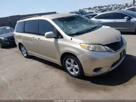 2011 Toyota Sienna
