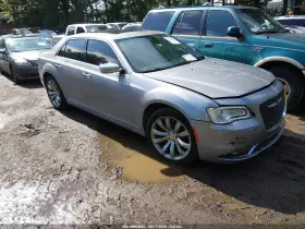 2018 Chrysler 300