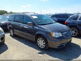 2015 Chrysler Town & Country
