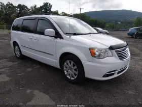 2016 Chrysler Town & Country