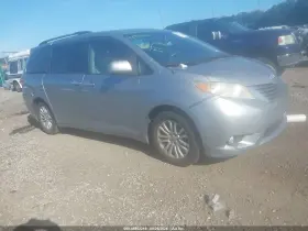 2012 Toyota Sienna