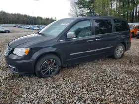 2015 Chrysler Town & Country