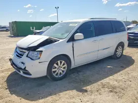 2016 Chrysler Town & Country