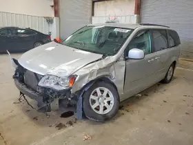 2011 Chrysler Town & Country