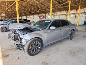 2018 Chrysler 300s