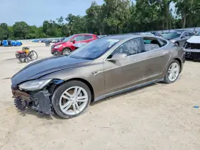 2015 Tesla Model S